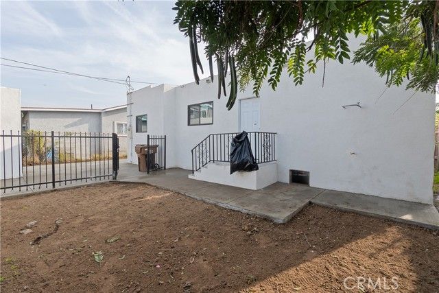 1341 W 94th, Los Angeles, CA 90044