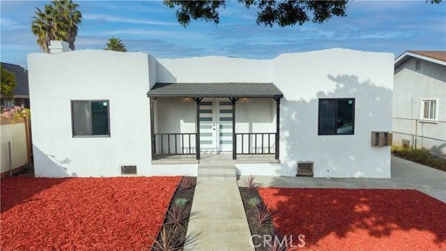 1341 W 94th, Los Angeles, CA 90044