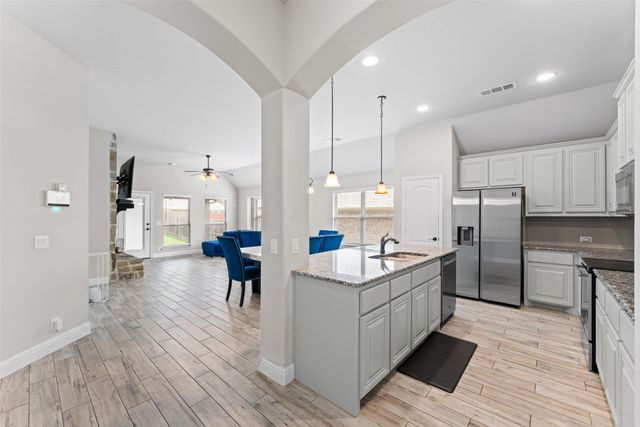 11812 Wax Myrtle Trail, Fort Worth, TX 76108