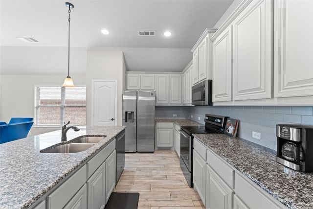 11812 Wax Myrtle Trail, Fort Worth, TX 76108