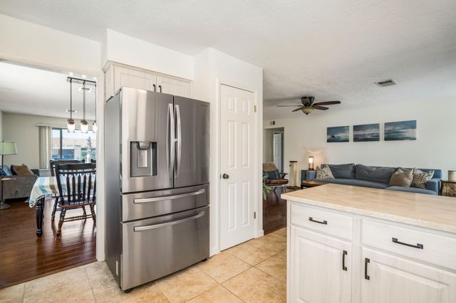 3826 Espejo Street NE, Albuquerque, NM 87111