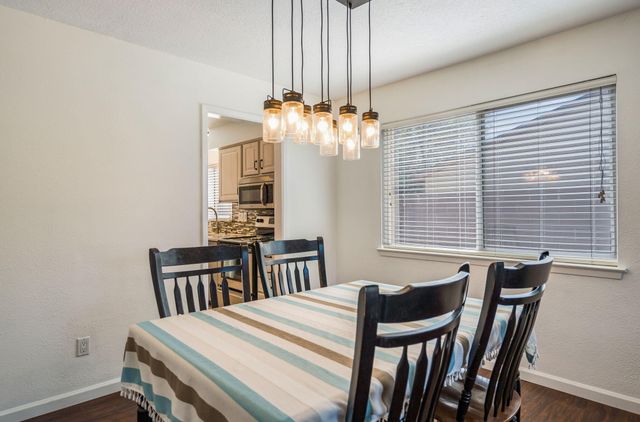 3826 Espejo Street NE, Albuquerque, NM 87111