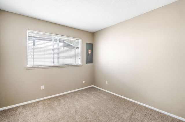 3826 Espejo Street NE, Albuquerque, NM 87111