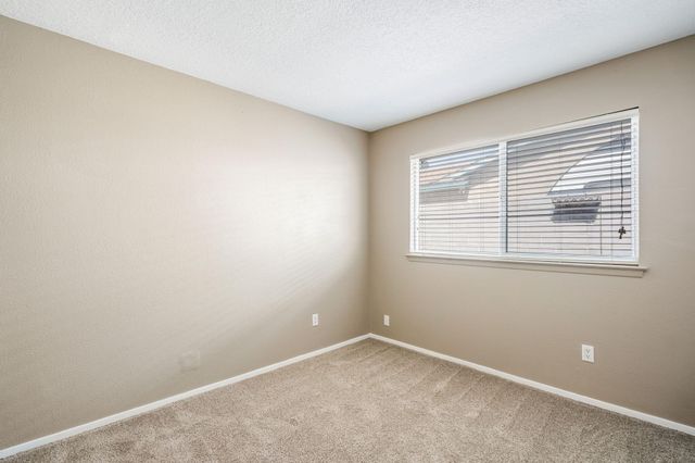 3826 Espejo Street NE, Albuquerque, NM 87111