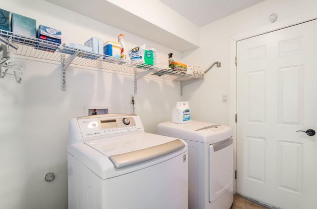 3826 Espejo Street NE, Albuquerque, NM 87111