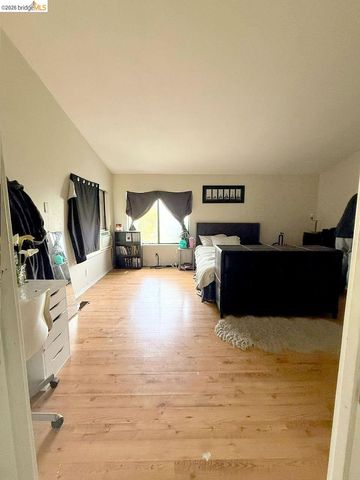 23650 Marsh Creek Rd, Brentwood, CA 94513