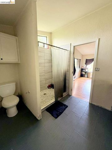 23650 Marsh Creek Rd, Brentwood, CA 94513