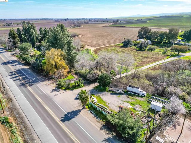 23650 Marsh Creek Rd, Brentwood, CA 94513