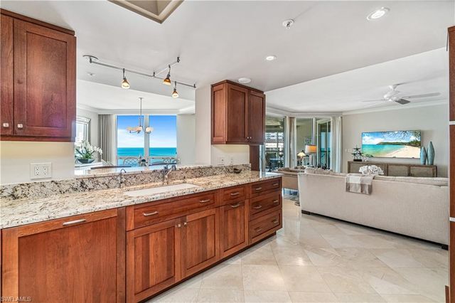 4021 Gulf Shore BLVD N 1804, Naples, FL 34103