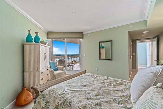 4021 Gulf Shore BLVD N 1804, Naples, FL 34103