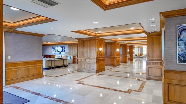 4021 Gulf Shore BLVD N 1804, Naples, FL 34103