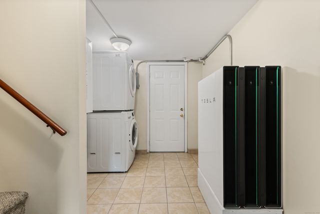 34 Davenport Drive, Stamford, CT 06902