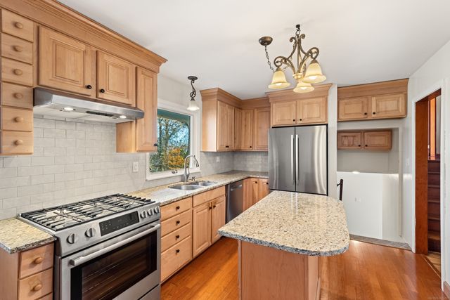 34 Davenport Drive, Stamford, CT 06902