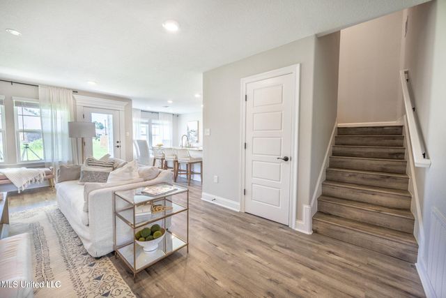 5900 Southwark Drive, Ocean Springs, MS 39564