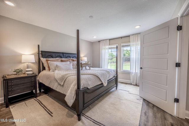 5900 Southwark Drive, Ocean Springs, MS 39564