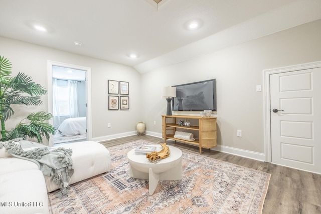 5900 Southwark Drive, Ocean Springs, MS 39564