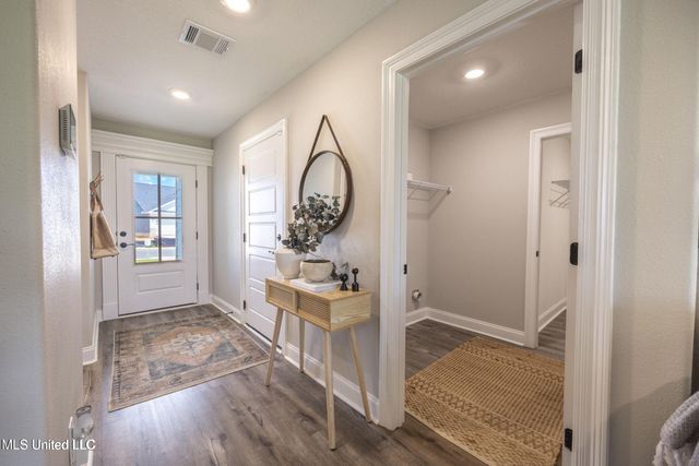 5900 Southwark Drive, Ocean Springs, MS 39564