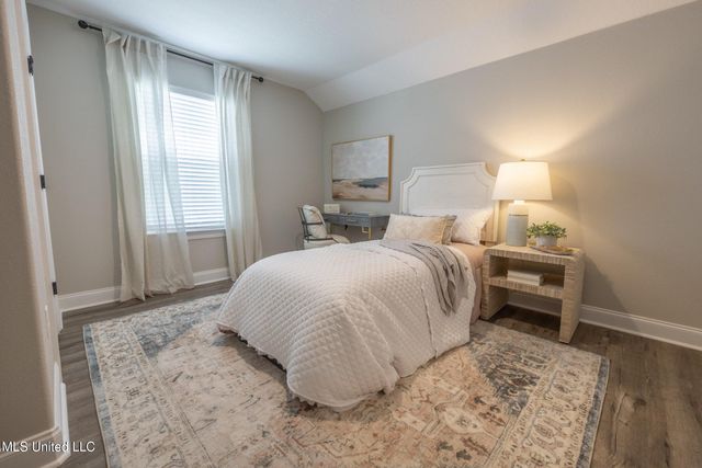 5900 Southwark Drive, Ocean Springs, MS 39564