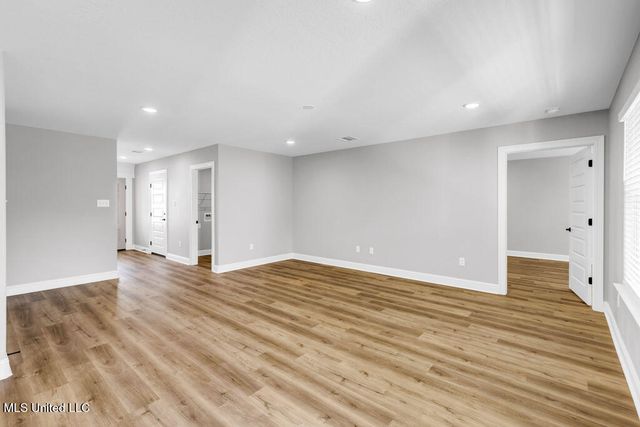 5900 Southwark Drive, Ocean Springs, MS 39564