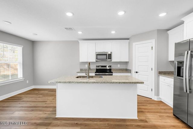 5900 Southwark Drive, Ocean Springs, MS 39564