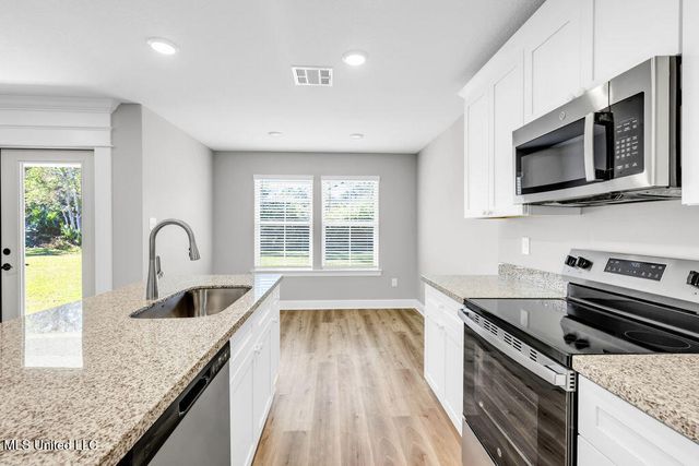 5900 Southwark Drive, Ocean Springs, MS 39564