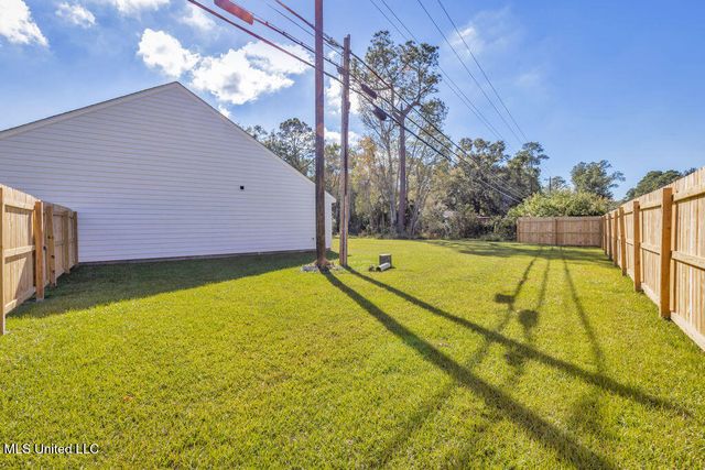 5900 Southwark Drive, Ocean Springs, MS 39564