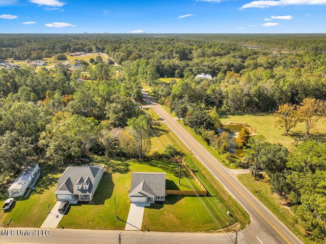 5900 Southwark Drive, Ocean Springs, MS 39564