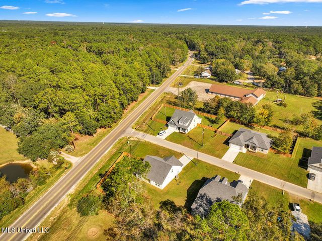 5900 Southwark Drive, Ocean Springs, MS 39564