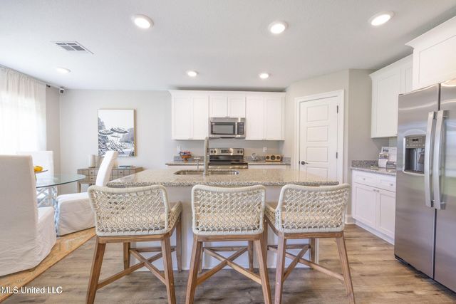 5900 Southwark Drive, Ocean Springs, MS 39564