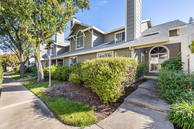 135 Pierpoint Cir, Folsom, CA 95630