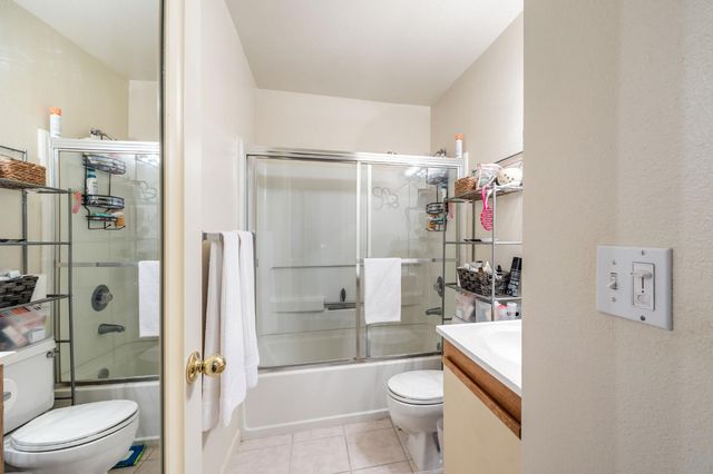 135 Pierpoint Cir, Folsom, CA 95630