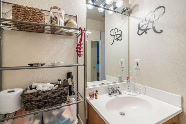 135 Pierpoint Cir, Folsom, CA 95630