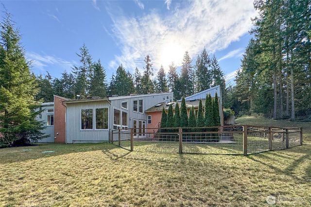233 Raintree Lane, Sequim, WA 98382