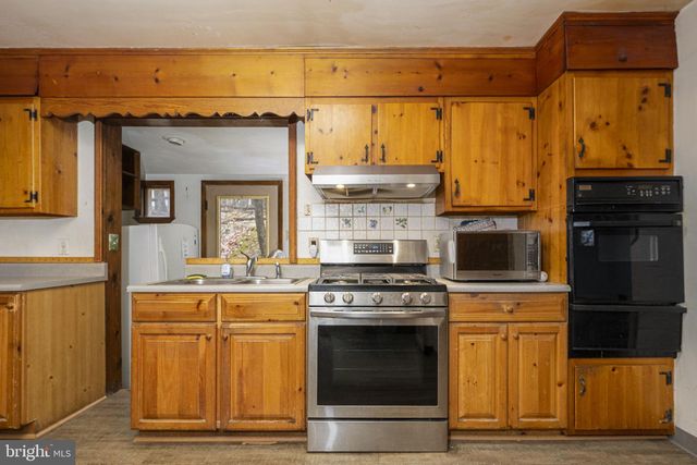 230 JUG HOLLOW RD, Valley Forge, PA 19481