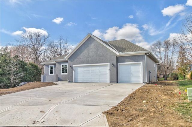 3100 N 118th Street, Kansas City, KS 66109