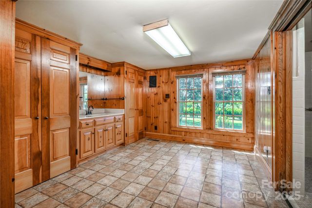 3651 W Nc 10 Highway, Newton, NC 28658