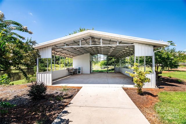 3651 W Nc 10 Highway, Newton, NC 28658