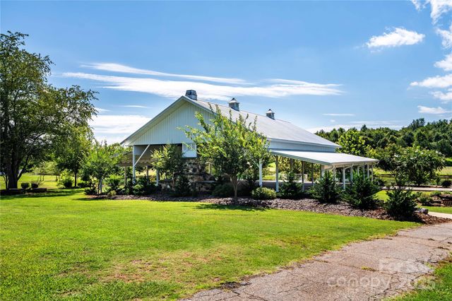 3651 W Nc 10 Highway, Newton, NC 28658