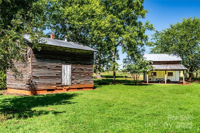 3651 W Nc 10 Highway, Newton, NC 28658