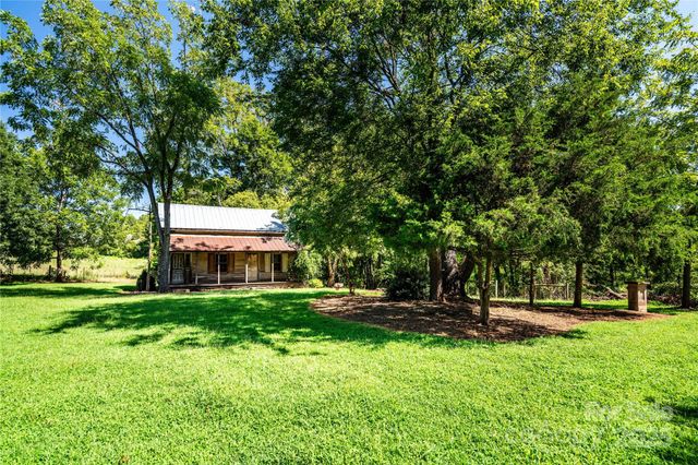 3651 W Nc 10 Highway, Newton, NC 28658