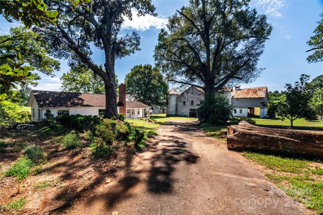 3651 W Nc 10 Highway, Newton, NC 28658