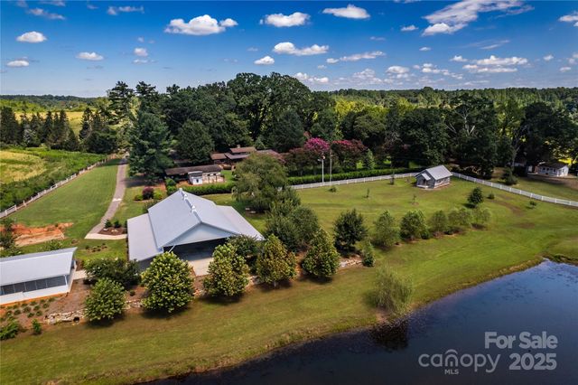 3651 W Nc 10 Highway, Newton, NC 28658