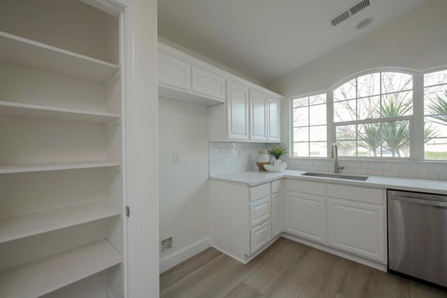 440 Pine Street, Parlier, CA 93648