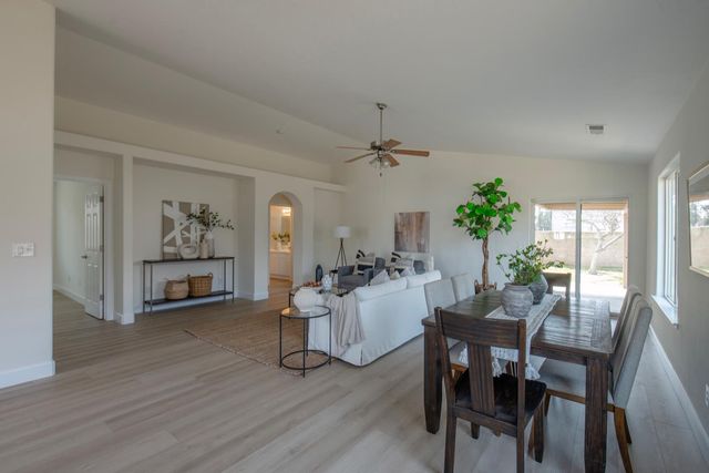 440 Pine Street, Parlier, CA 93648