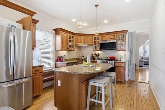 907 Ferdinand Avenue, Forest Park, IL 60130