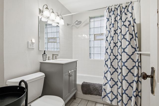 907 Ferdinand Avenue, Forest Park, IL 60130