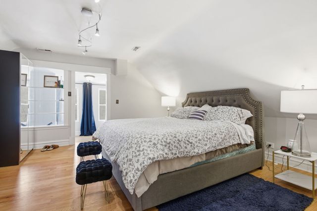 907 Ferdinand Avenue, Forest Park, IL 60130