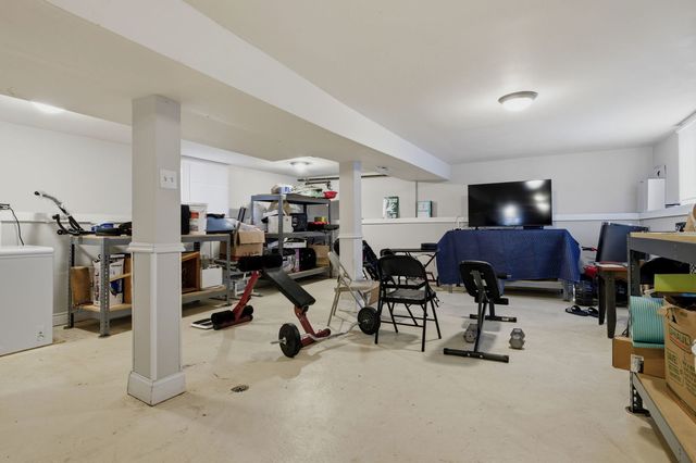 907 Ferdinand Avenue, Forest Park, IL 60130