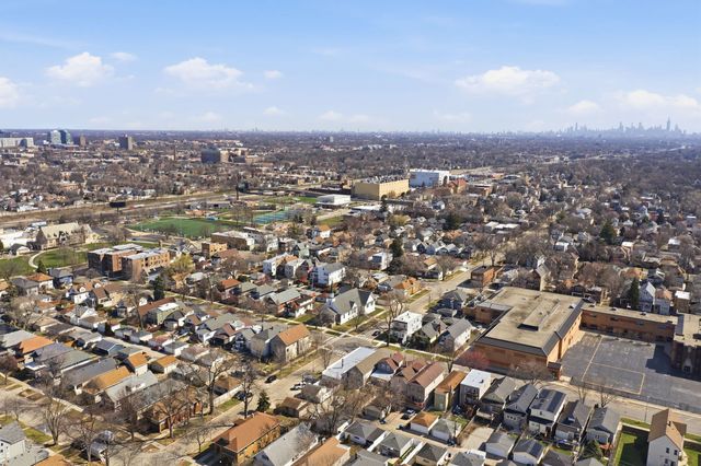 907 Ferdinand Avenue, Forest Park, IL 60130