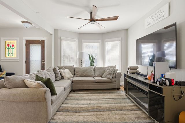 907 Ferdinand Avenue, Forest Park, IL 60130